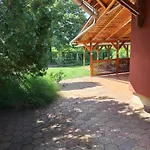 Iza Vendeghaz Holiday home Hajduszoboszlo