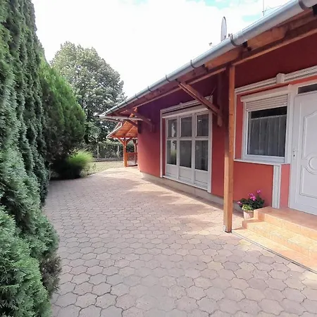 Holiday home Iza Vendeghaz Hajduszoboszlo